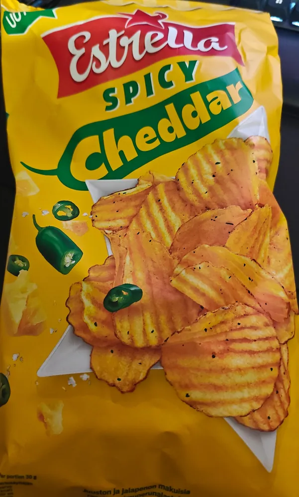 Spicy Cheddar potato chips