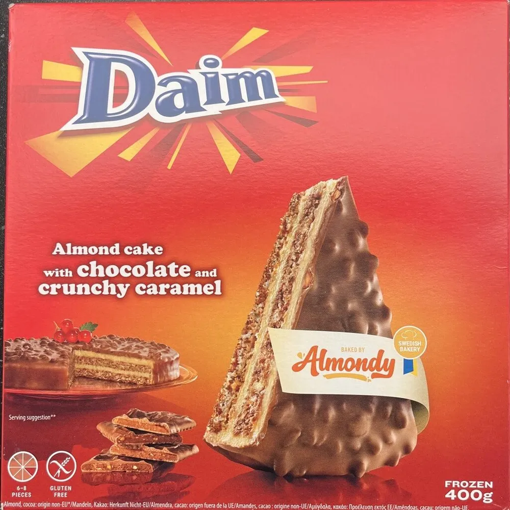 Swedish almond cake with chocolate and crunchy caramel