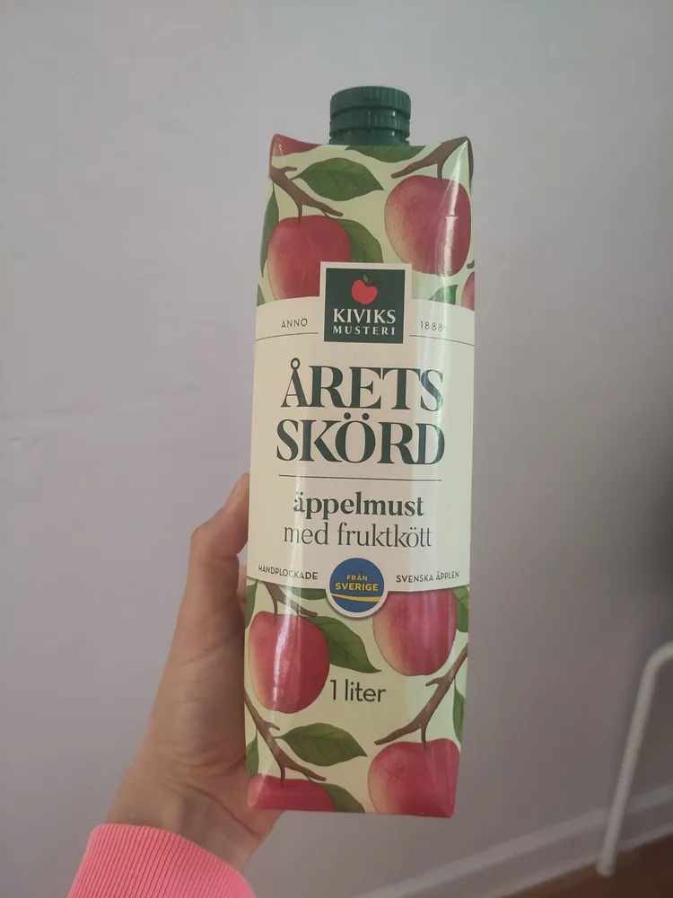 Årets Skörd Äppelmust med fruktkött