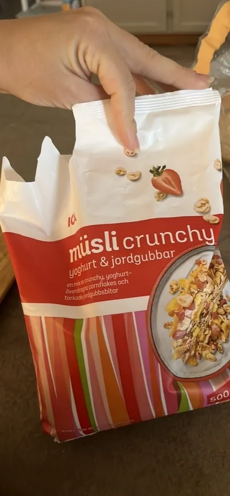 müsli crunchy yoghurt & jordgubbar