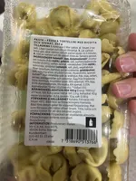 Färska tortellini med ricotta och spenat
