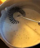 Ost og broccolisuppe