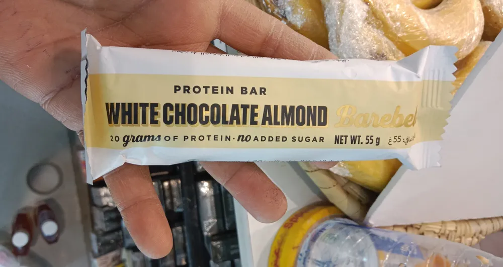 WHITE CHOCOLATE ALMOND