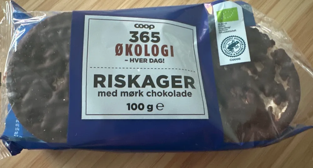 Økologiske riskager med mørk chokolade