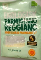 Ekologisk Parmigiano Reggiano riven labrador parmesanost