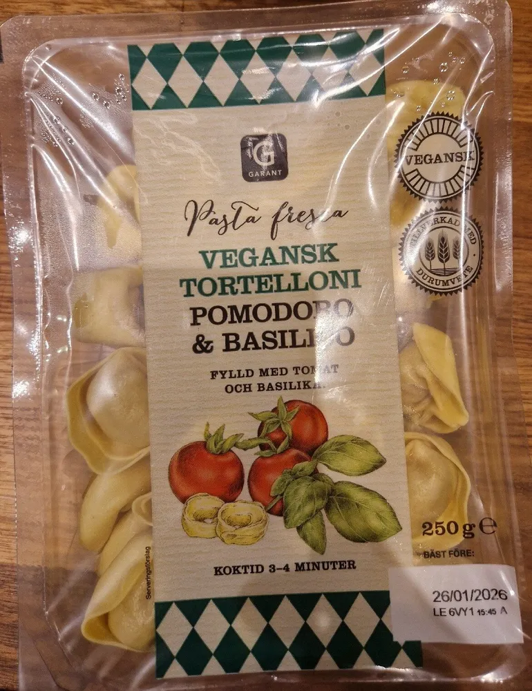 Vegansk tortelloni pomodoro & basilico