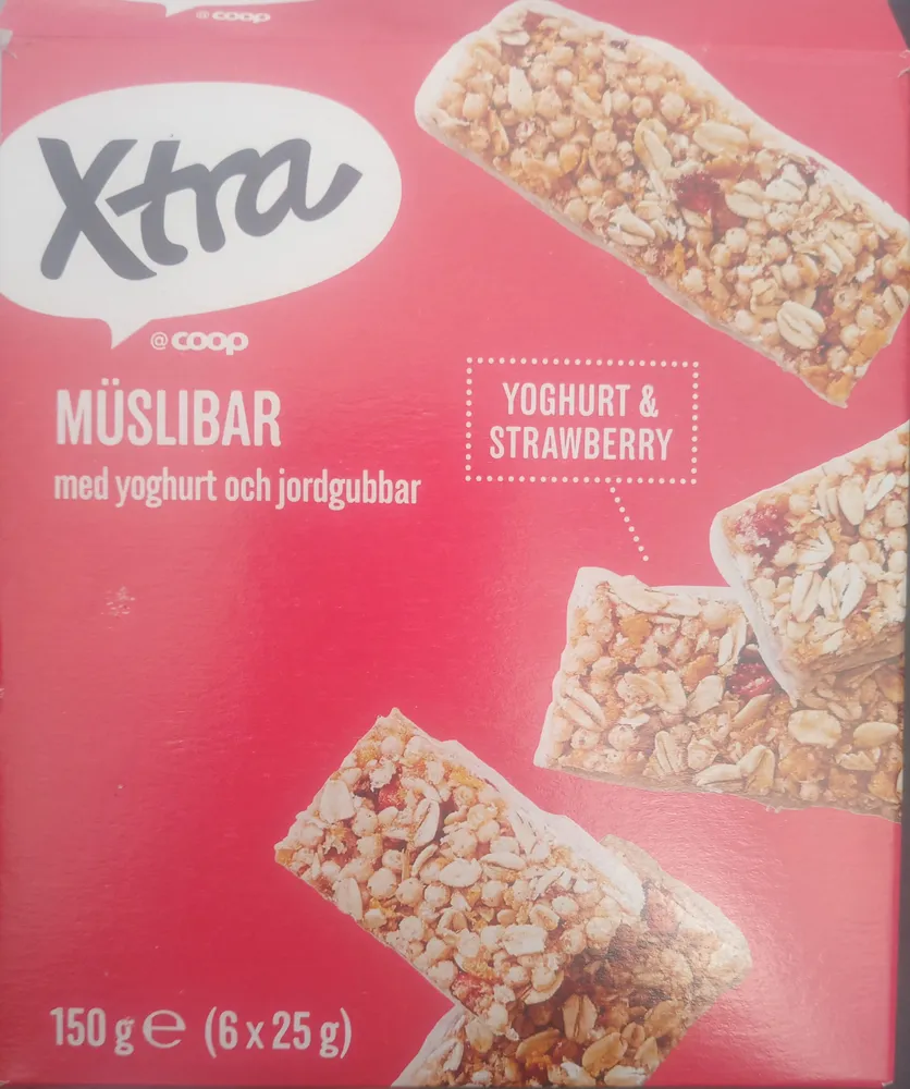 mueslibar med yoghurt och jordgubbar