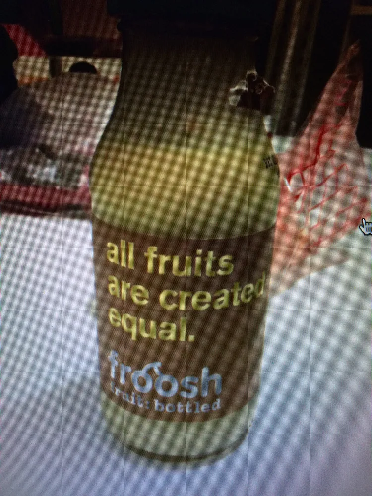 Jus de fruits banane, ananas et noix de coco