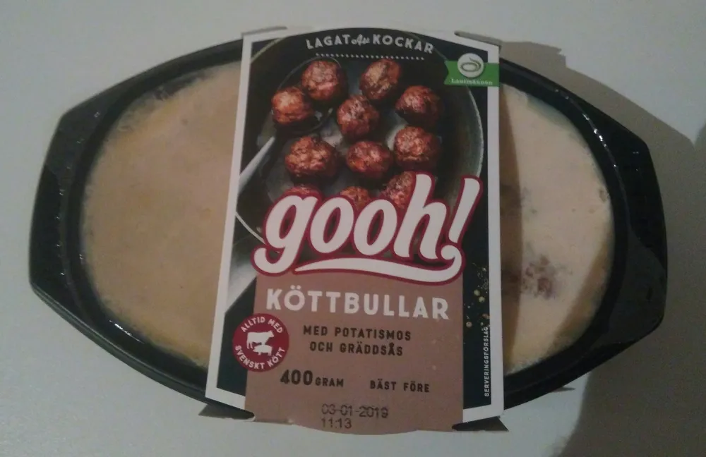 Köttbullar med potatismos och gräddsås