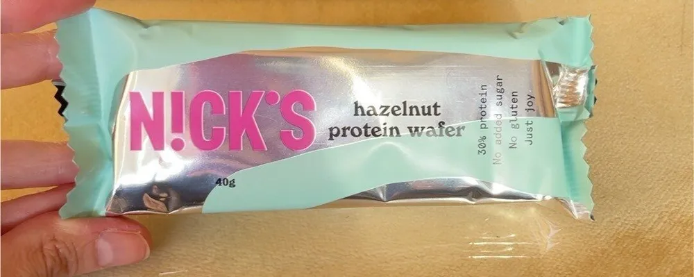 Hazelnut protein wafer