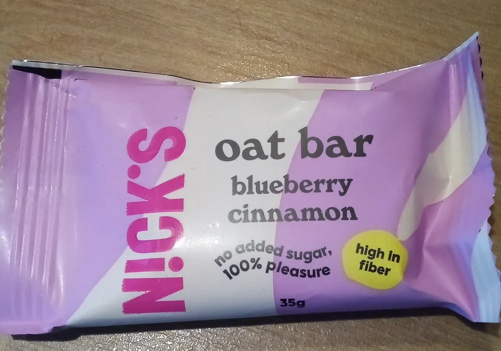Blueberry And Cinnamon Oat Bar
