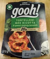 Tortelloni med ricotta & spenat i krämig tomatsås