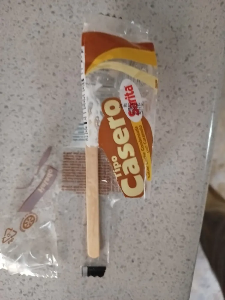 Helado Tipo Casero Sabor Leche Condensada Con Caramelo