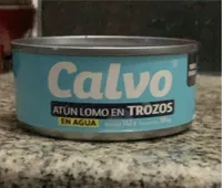 Atún lomo en trozos en agua