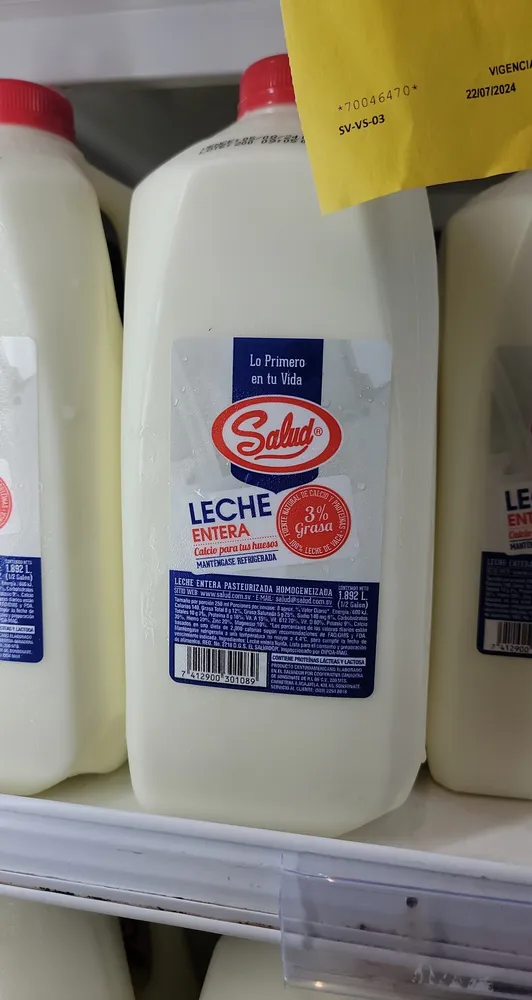 Leche entera medio galon
