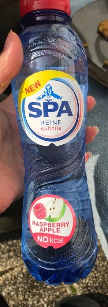 Eau aromatisee petillante