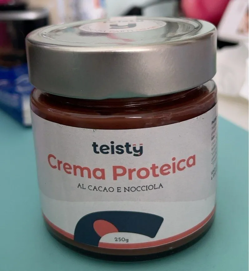 Crema proteica al cacao e nocciola