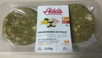 Hamburguesa de pollo con calabacín y queso fundido