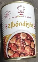 Albóndigas en salsa de guisantes y zanahorias