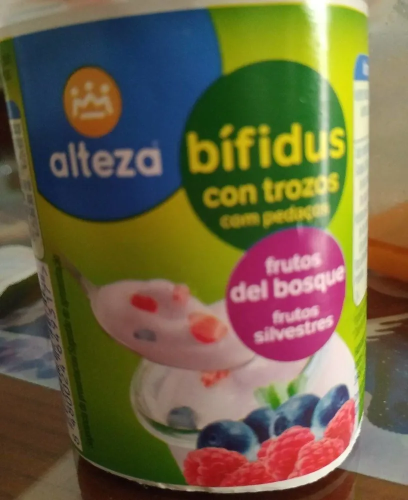Yogur bífidus con trozos sabor frutos del bosque