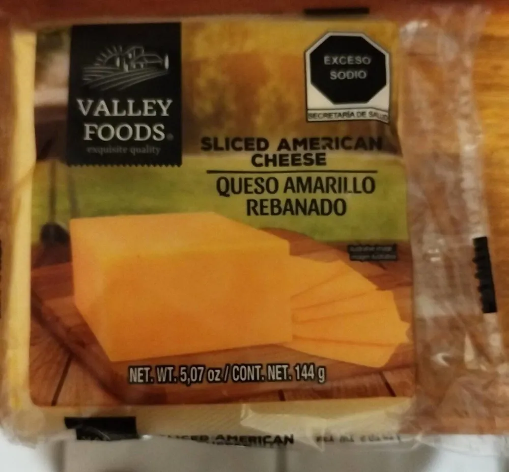 Queso amarillo rebanado
