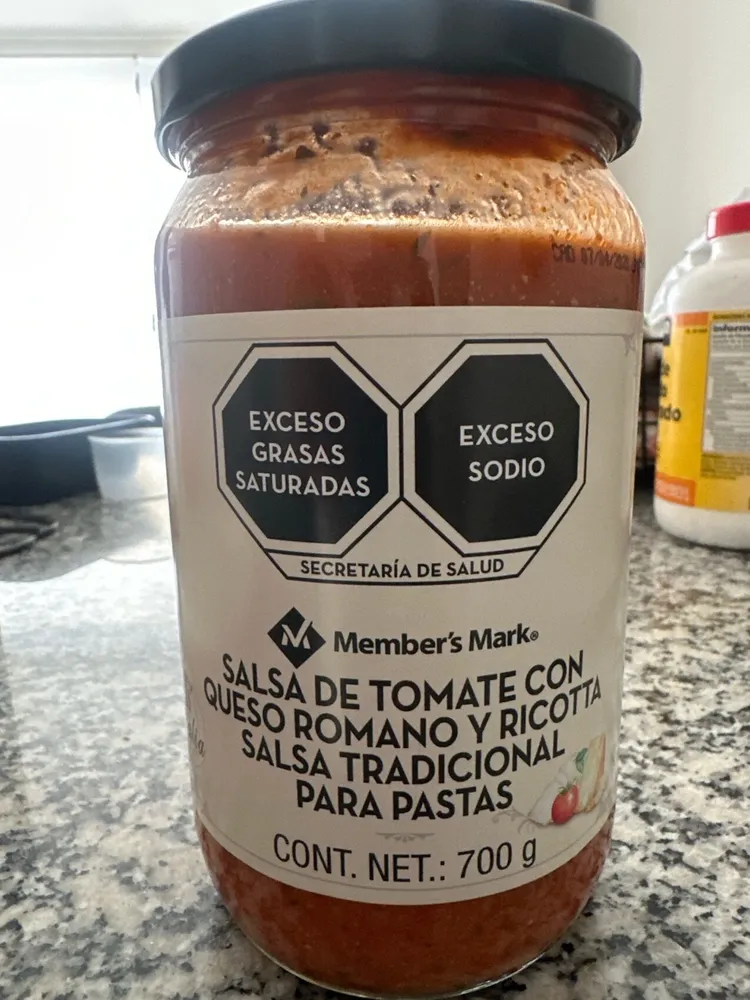 Salsa De Tomate Con Queso Romano Y Ricotta