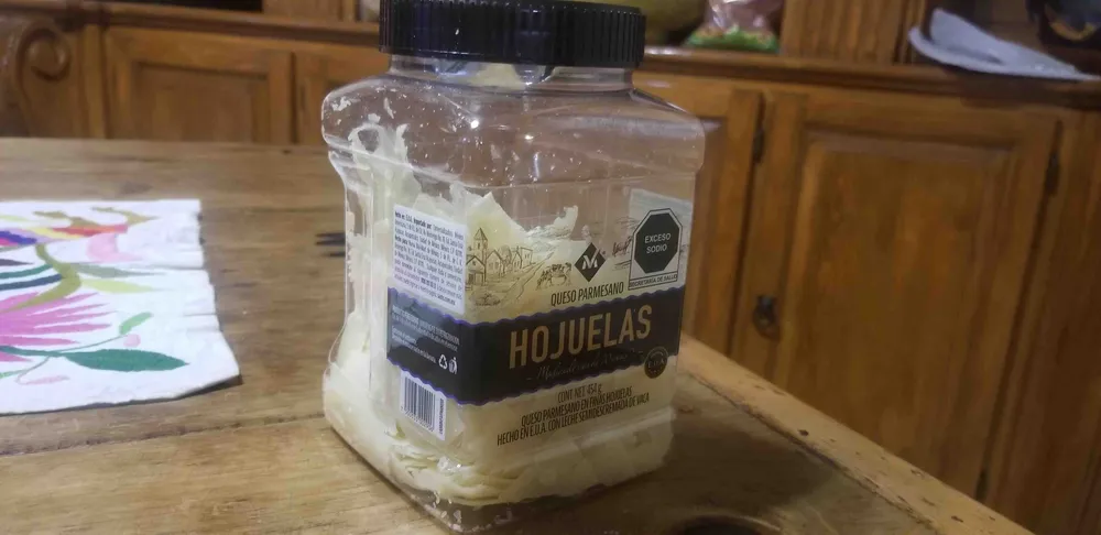 Queso parmesano, hojuelas