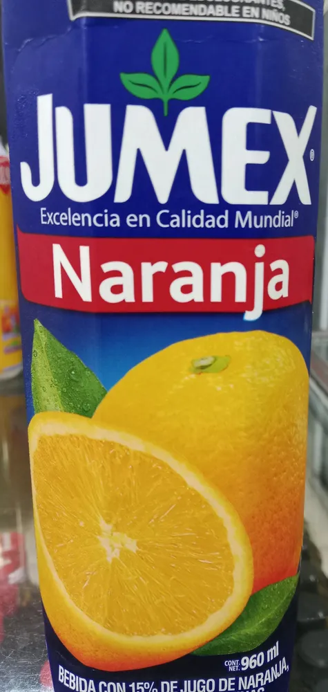 Bebida con naranja