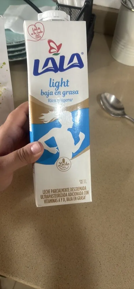 Leche light baja en grasa sin lactosa
