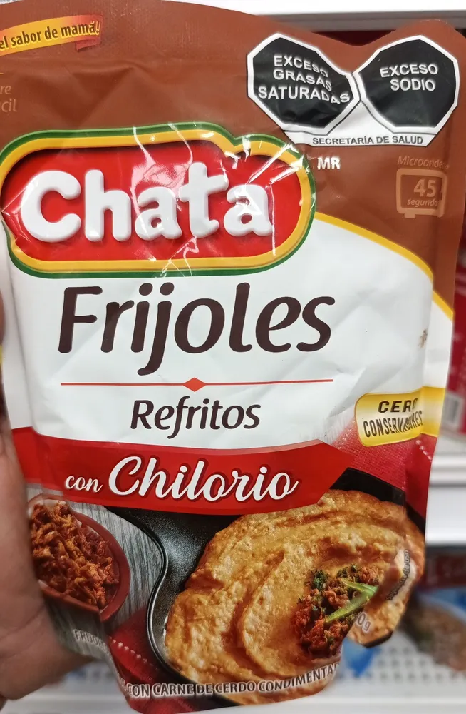 FRIJOLES CON CHILORIO
