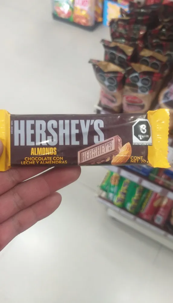 Chocolate de Leche con  Almendras