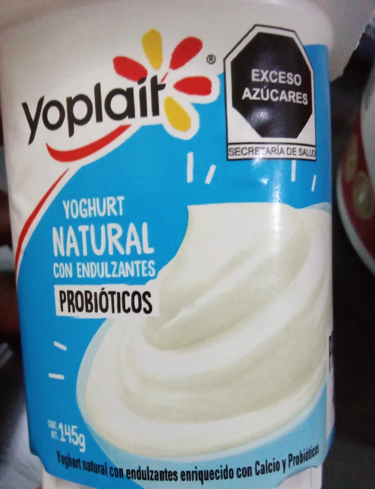 Yoplait yoghurt natural con endulzantes y probióticos