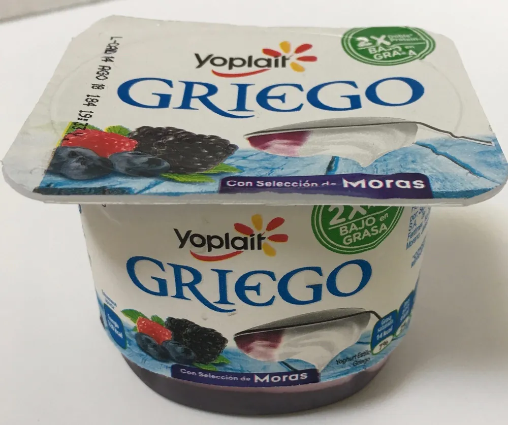 Yoplait Griego sabor Moras