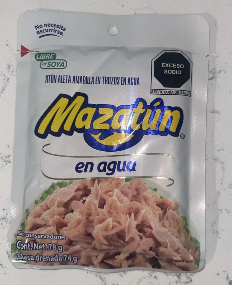 Atún Aleta Amarilla En Trozos De Agua