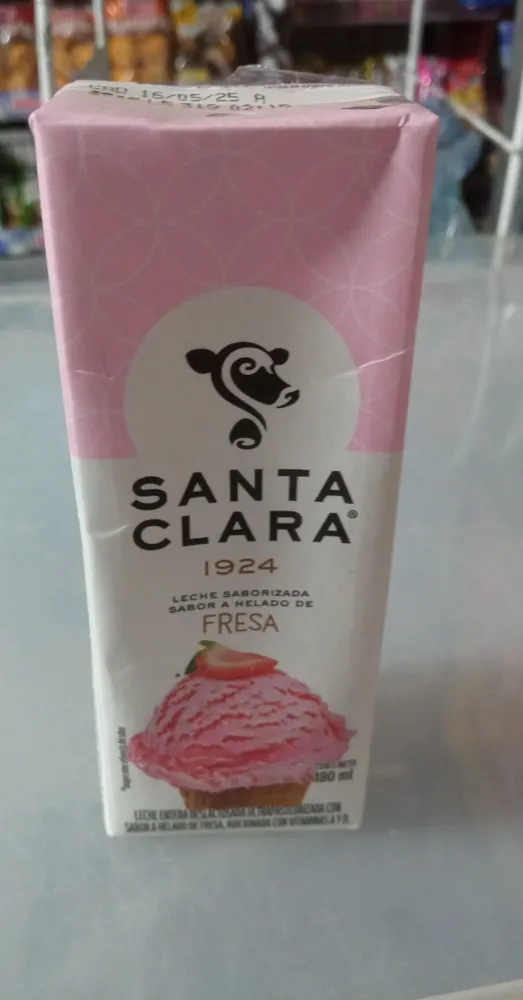 Leche saborizada sabor a helado de fresa