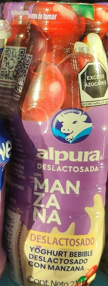Lactose-free drinkable yogurt with apple
