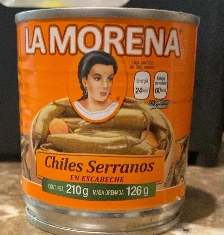 Chiles serranos en escabeche