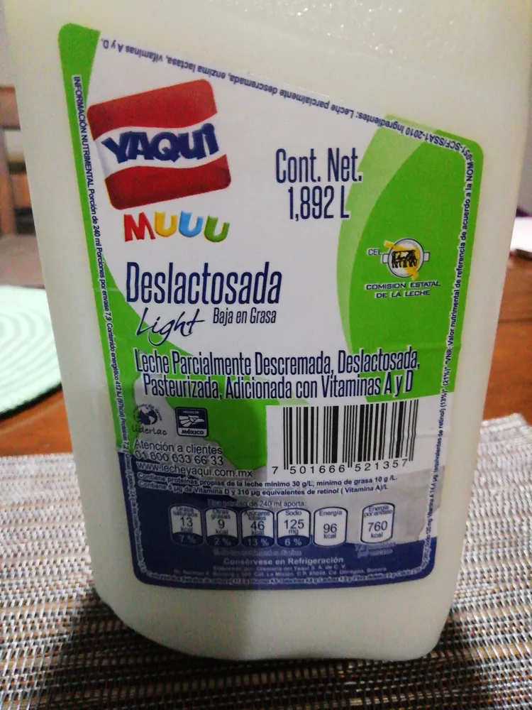 Leche parcialmente descremada deslactosada light baja en grasa