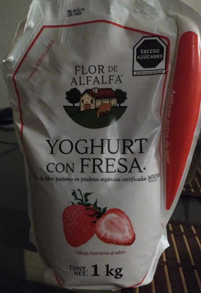 Yoghurt con fresa