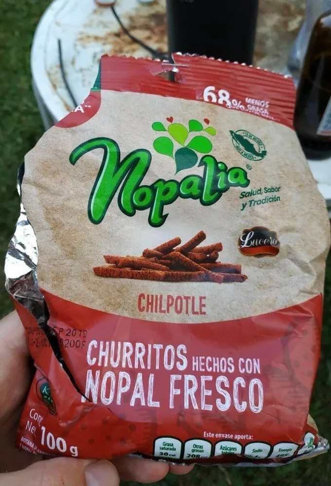 Churritos hechos con nopal fresco