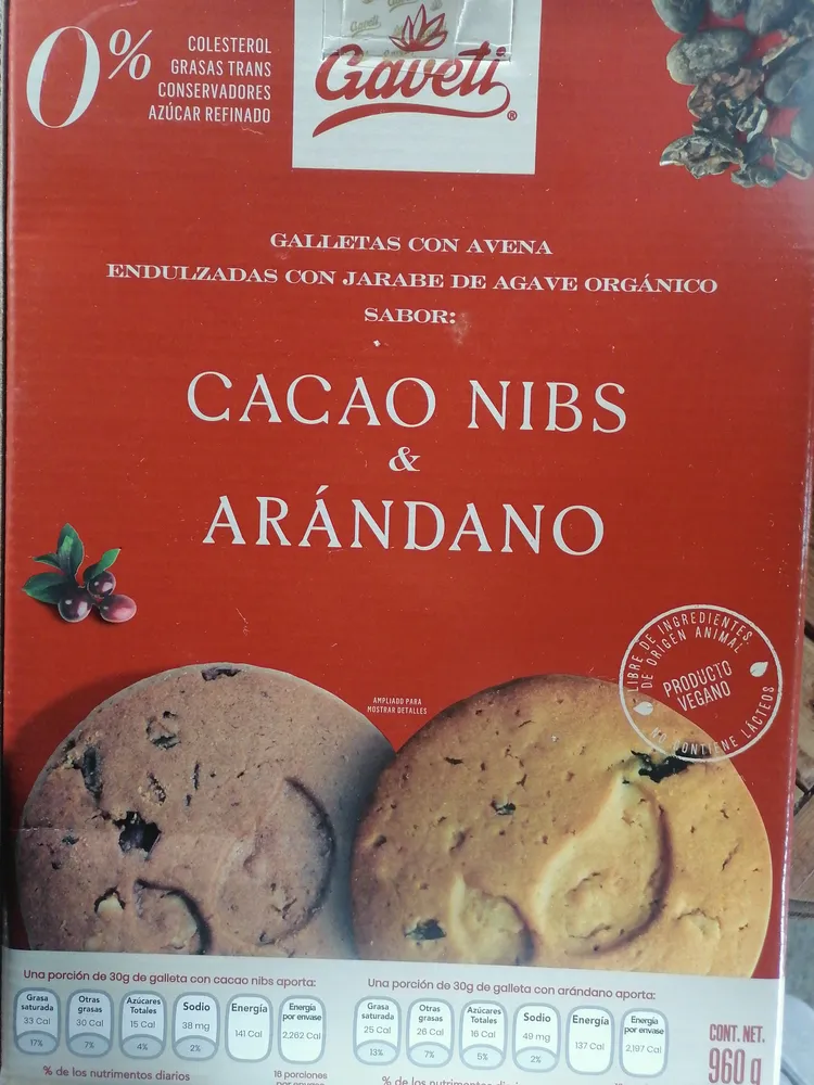 Galletas con avena sabor cacao nibs y arándano