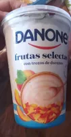 frutas selectas con trozos de durazno
