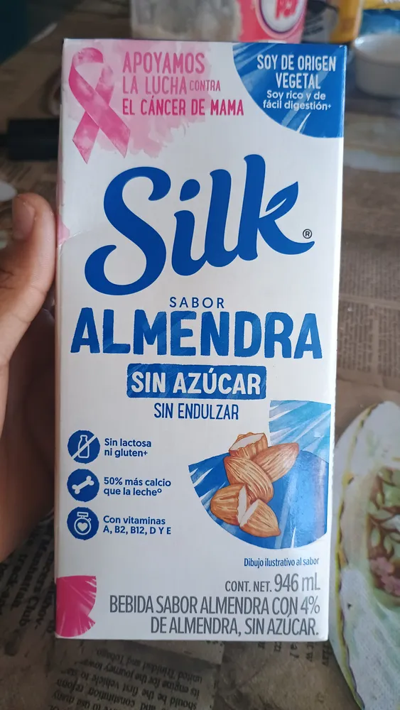Bebida sabor almendra con 49% de almendra, sin azúcar