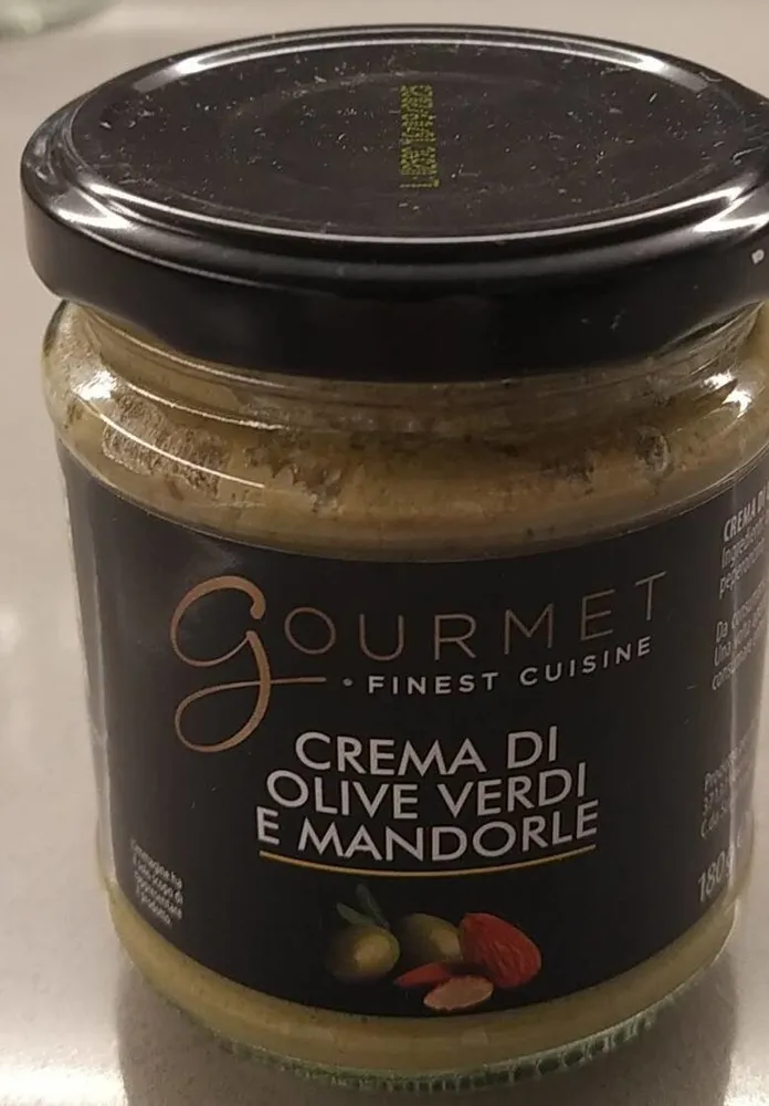 Crema di olive verdi e mandorle