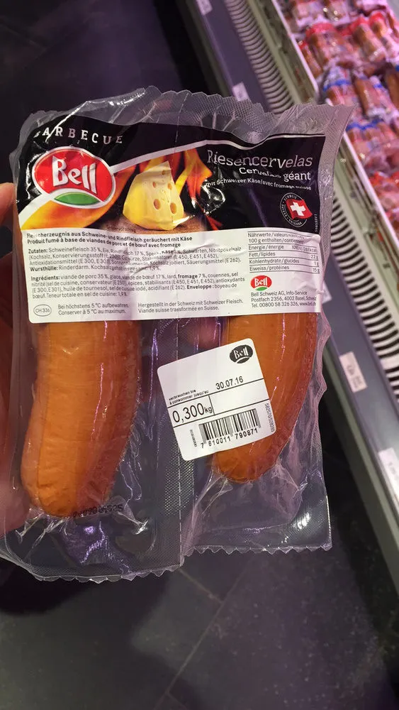 Cervelas géant avec fromage Suisse