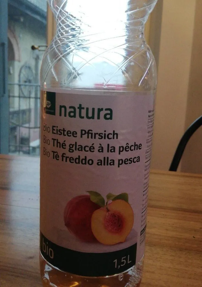 Thé glacé à la pêche