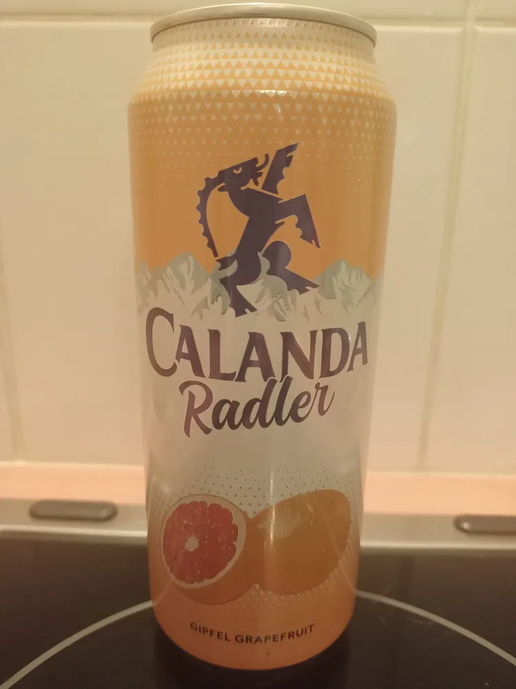 Grapefruit shandy