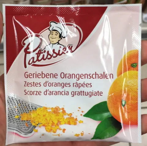 Zestes d'oranges rapés