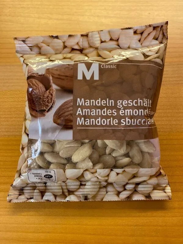 Amandes émondées