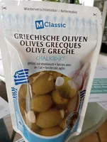Griechische Oliven gefüllt mit Knoblauch